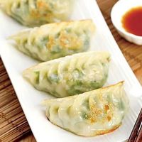 巨大韭菜饺子