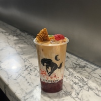 蜂巢焦糖莓果鲜奶茶